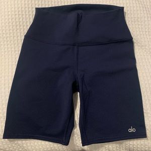 Alo Yoga biker shorts